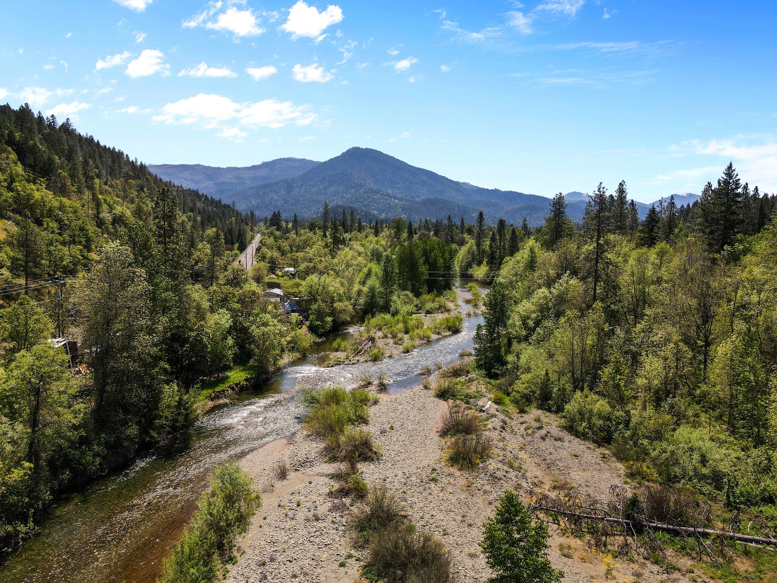 Cave Junction, Oregon, 97523, United States, 3 Bedrooms Bedrooms, ,2 BathroomsBathrooms,Residential,For Sale,1920593