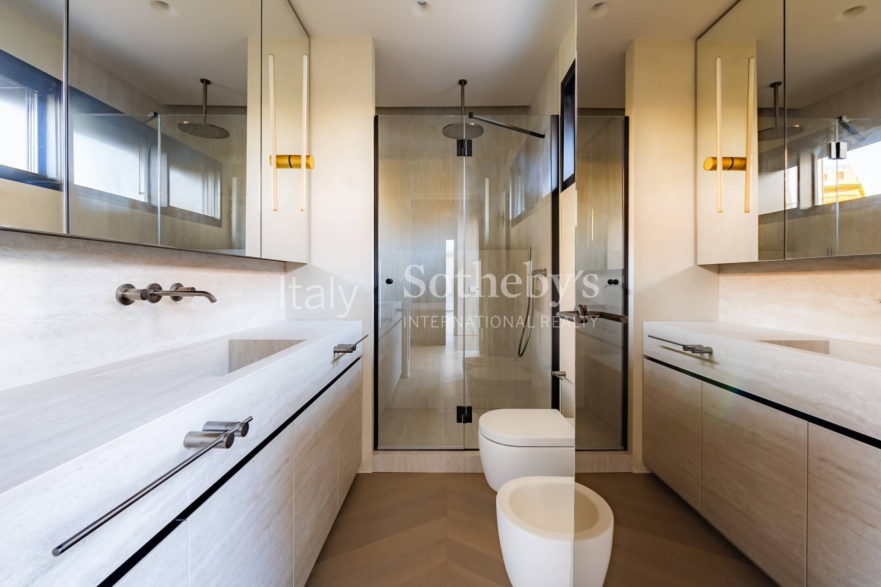  Splendid renovated penthouse with terrace in an exclusive street - 物件實景