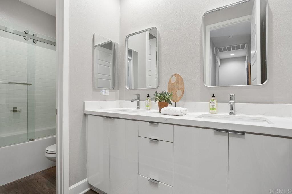 Carlsbad, California, 92010, United States, 3 Bedrooms Bedrooms, ,3 BathroomsBathrooms,Residential,For Sale,1942261