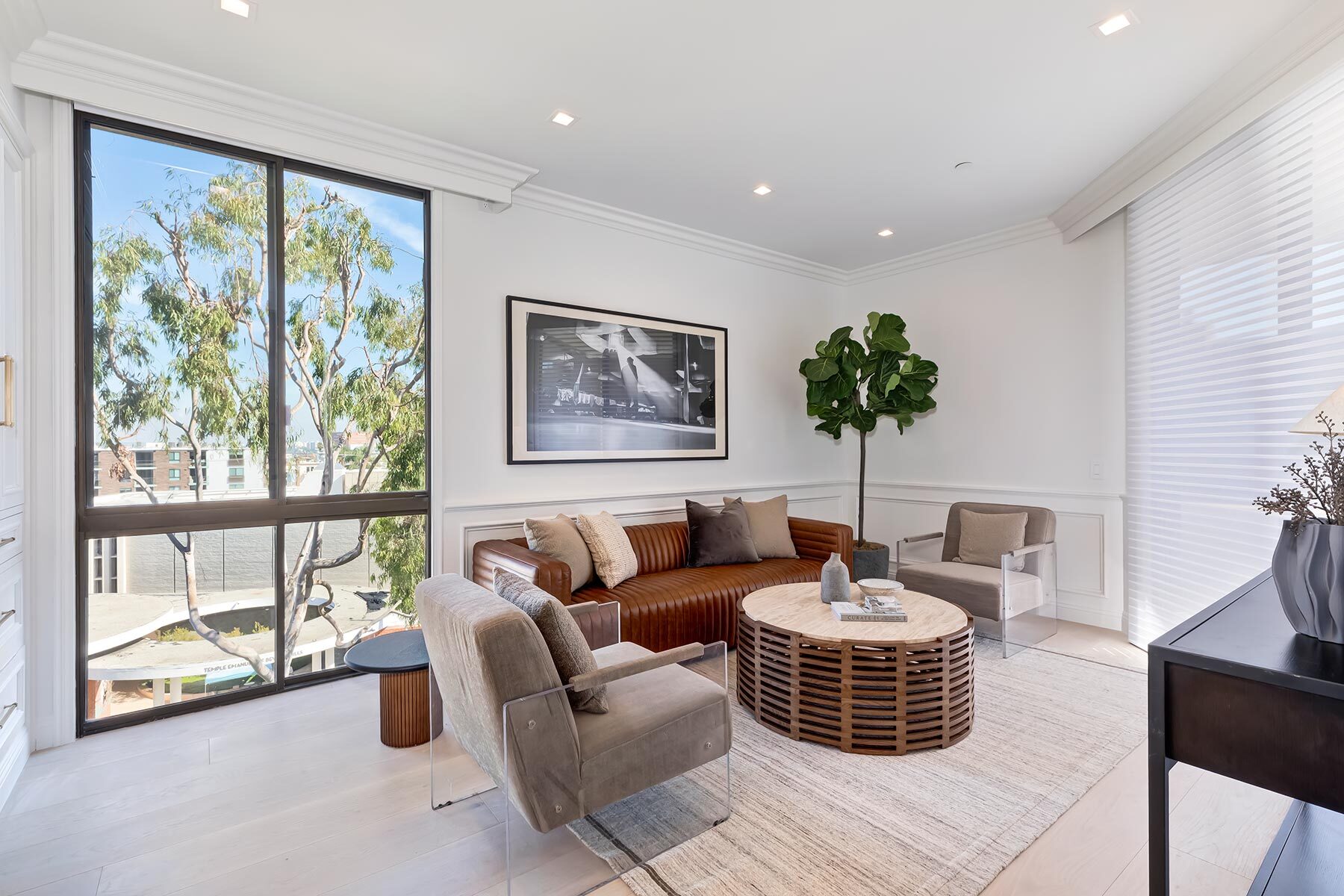  300 North Swall Drive - 物件實景