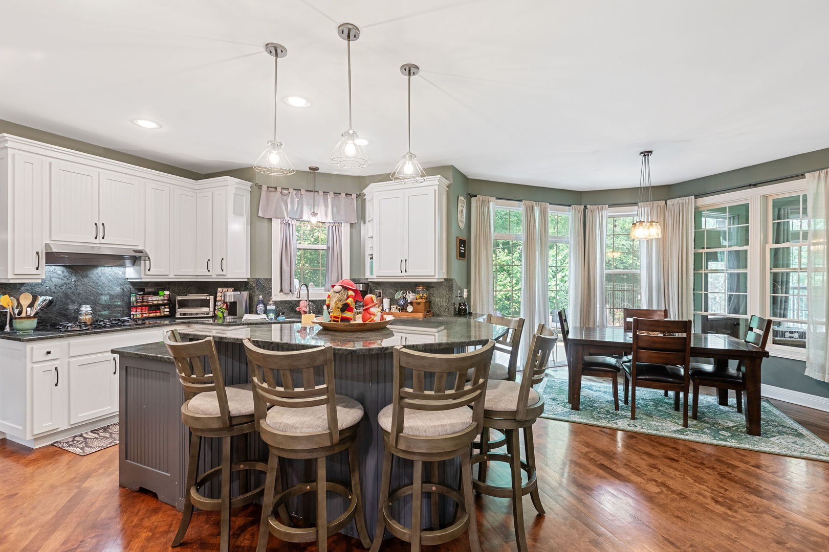 Spring Grove, Illinois, 60081, United States, 4 Bedrooms Bedrooms, ,4 BathroomsBathrooms,Residential,For Sale,1906702