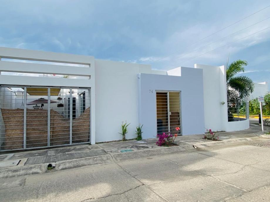 Av. Paseo Vallarta, Bahía de Banderas, Nayarit, 63732, Mexico, 2 Bedrooms Bedrooms, ,2 BathroomsBathrooms,Residential,For Sale,Av. Paseo Vallarta,1428286