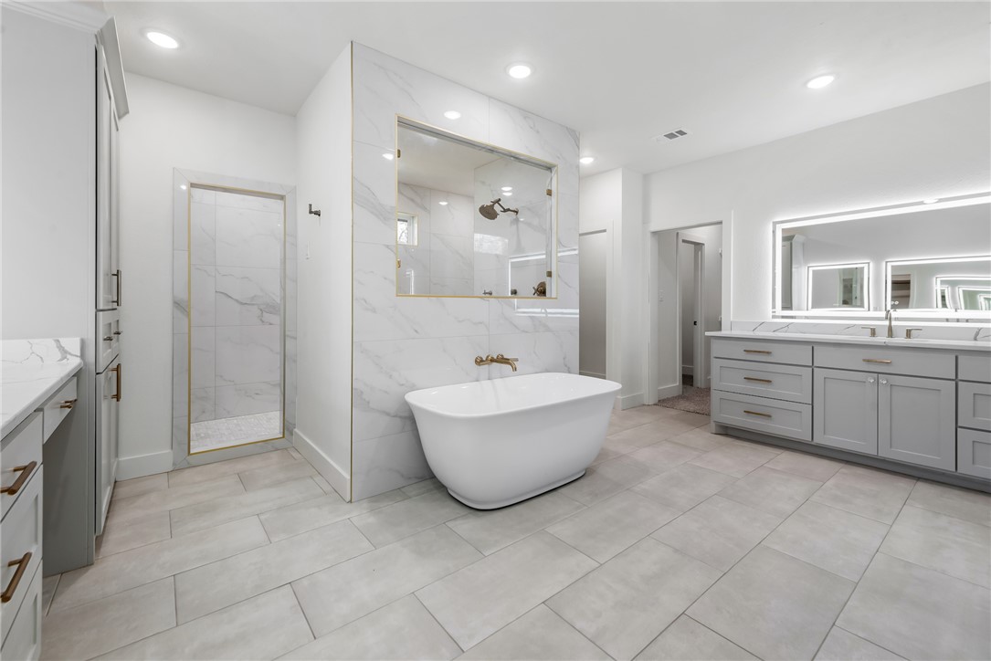 College Station, Texas, 77845, United States, 4 Bedrooms Bedrooms, ,5 BathroomsBathrooms,Residential,For Sale,1697908