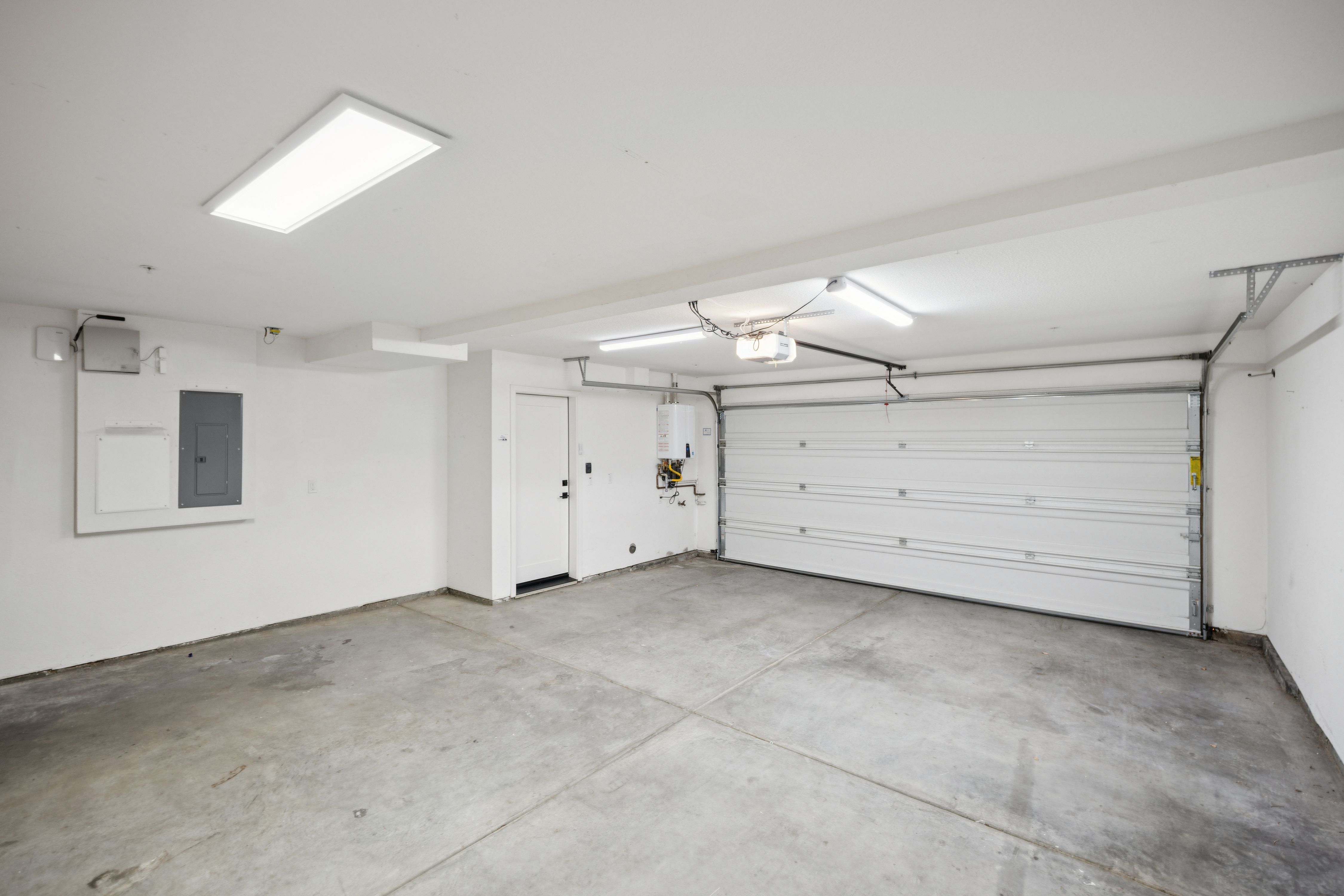  Move-in Ready Luxury Townhome - 物件實景