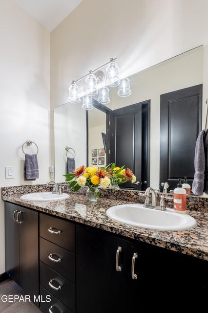 El Paso, Texas, 79912, United States, 4 Bedrooms Bedrooms, ,3 BathroomsBathrooms,Residential,For Sale,1997746