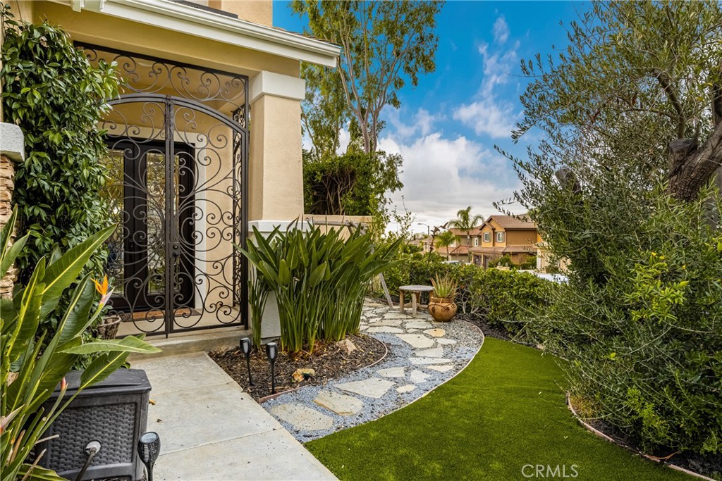 Lake Forest, California, 92610, United States, 6 Bedrooms Bedrooms, ,3 BathroomsBathrooms,Residential,For Sale,1850391