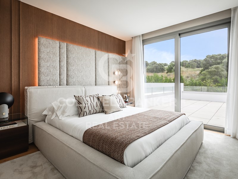 Estepona, Andalusia, ES, 5 Bedrooms Bedrooms, ,5 BathroomsBathrooms,Residential,For Sale,1826458