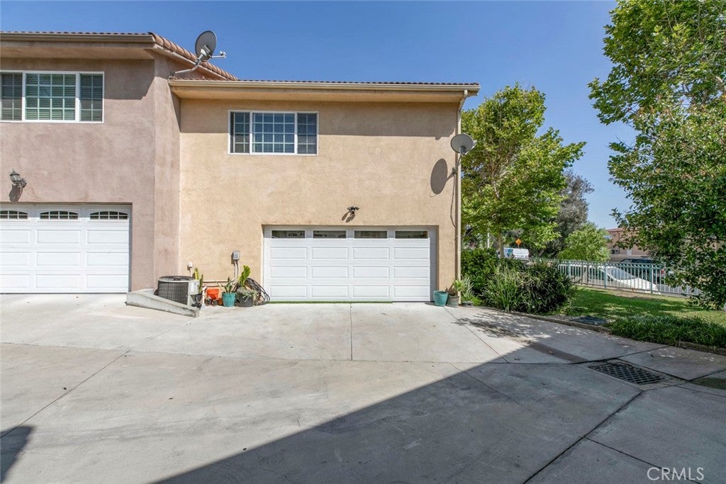 Sun Valley, California, 91352, United States, 3 Bedrooms Bedrooms, ,3 BathroomsBathrooms,Residential,For Sale,1938832