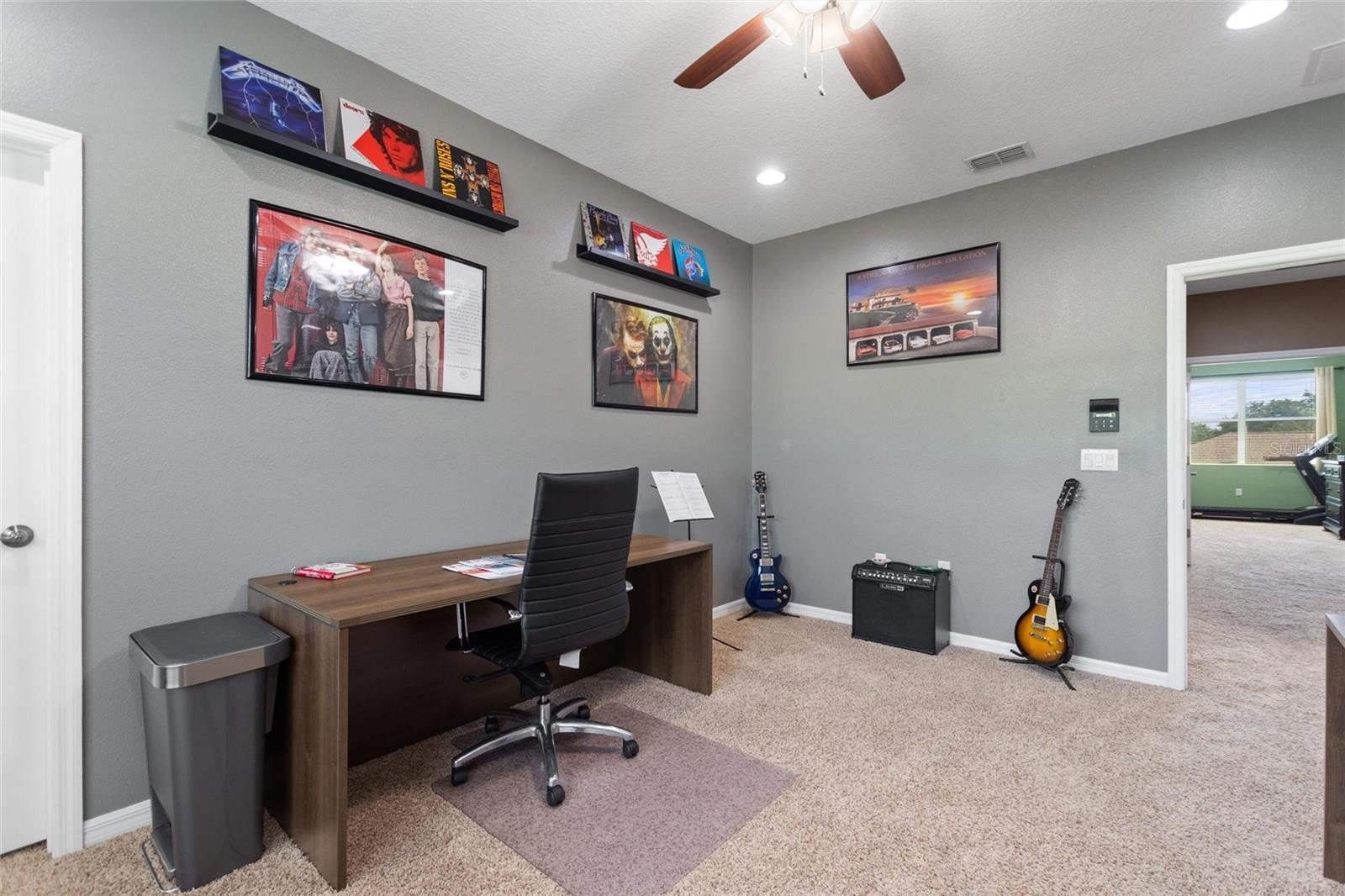 AUBURNDALE, Florida, 33823, United States, 5 Bedrooms Bedrooms, ,5 BathroomsBathrooms,Residential,For Sale,1986097