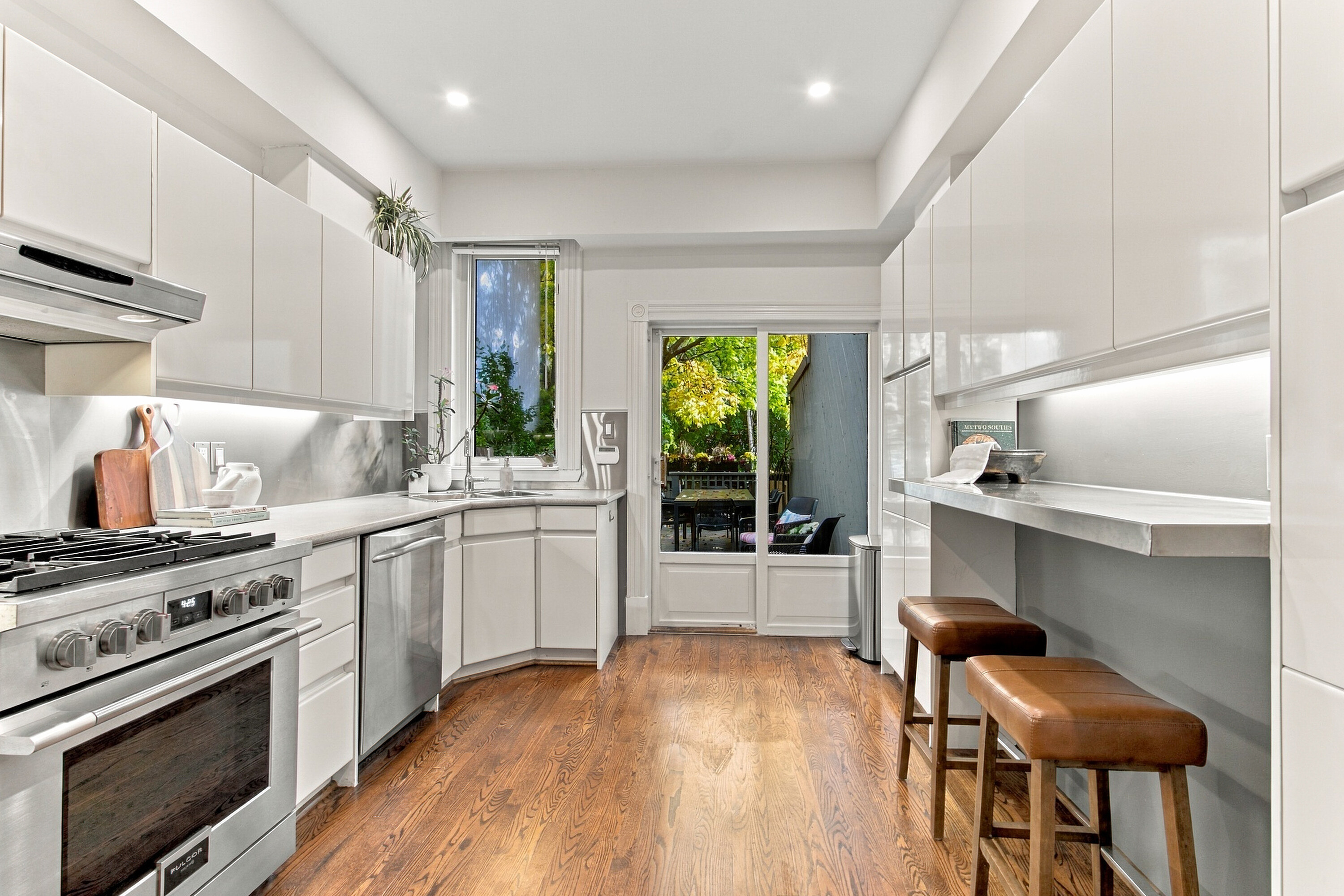  411 Wellesley Street E - 物件實景