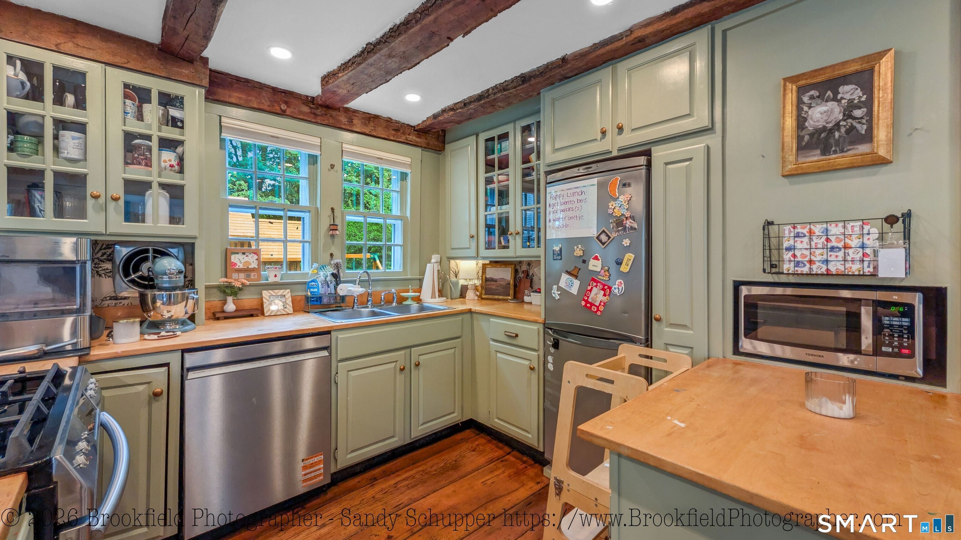 Southbury, Connecticut, 06488, United States, 3 Bedrooms Bedrooms, ,3 BathroomsBathrooms,Residential,For Sale,2048179