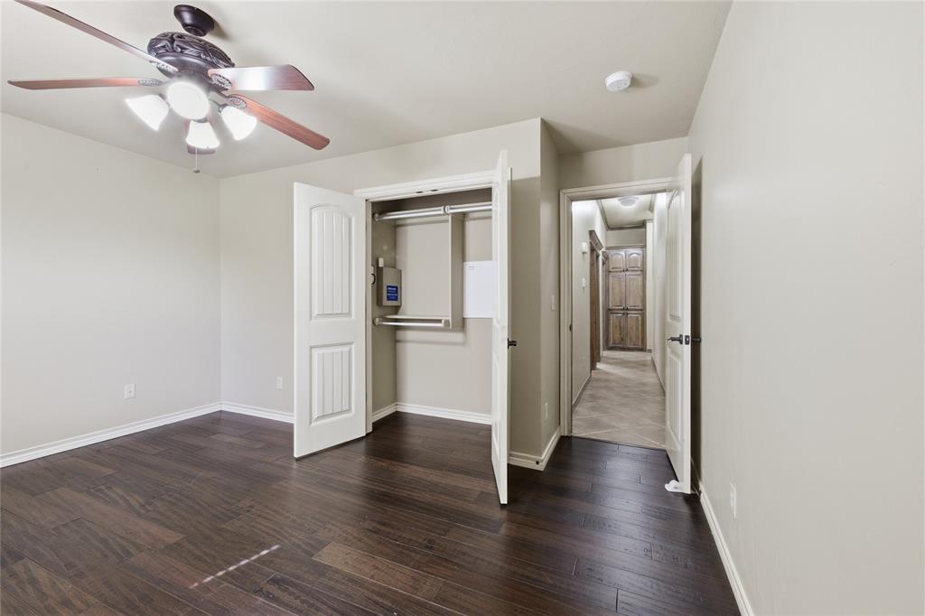 Mustang, Oklahoma, 73064, United States, 4 Bedrooms Bedrooms, ,4 BathroomsBathrooms,Residential,For Sale,1966333