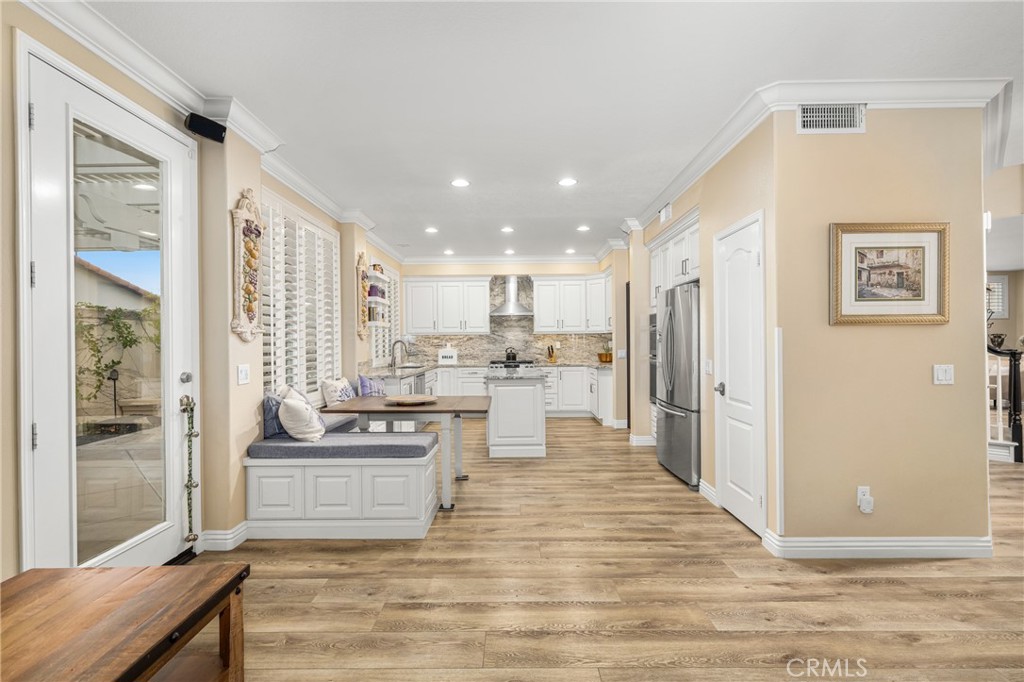Lake Forest, California, 92610, United States, 6 Bedrooms Bedrooms, ,3 BathroomsBathrooms,Residential,For Sale,1850391