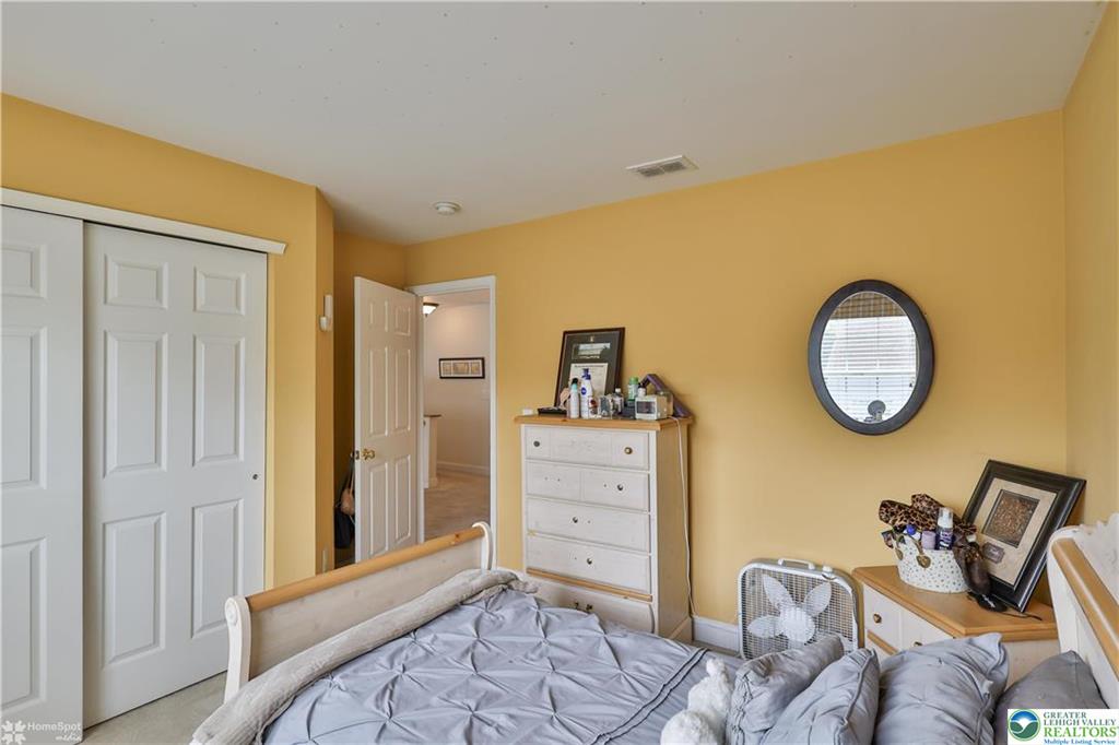 Easton, Pennsylvania, 18040, United States, 4 Bedrooms Bedrooms, ,3 BathroomsBathrooms,Residential,For Sale,1984149