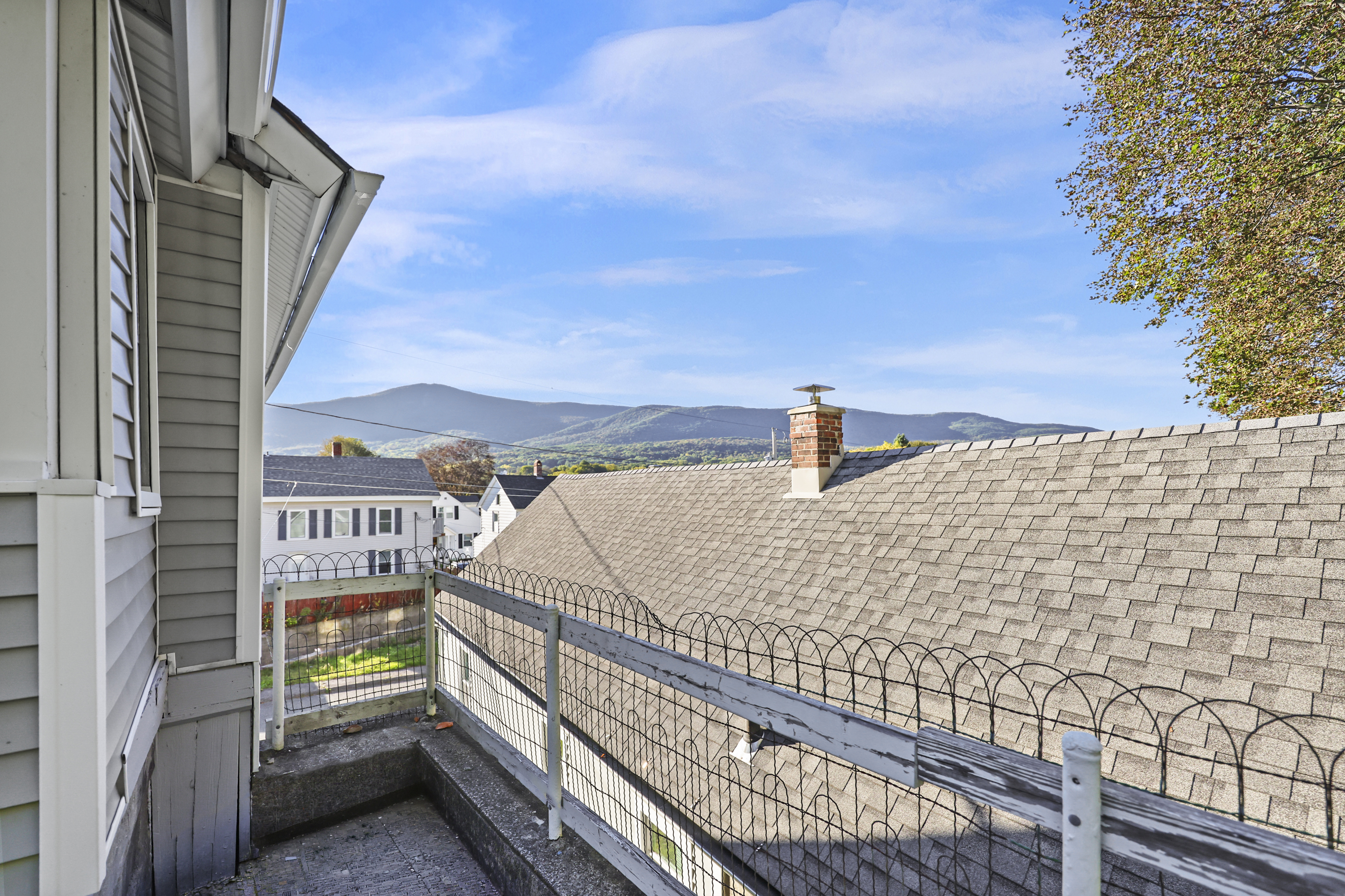  New & Affordable with Mountaintop Views - 物件實景