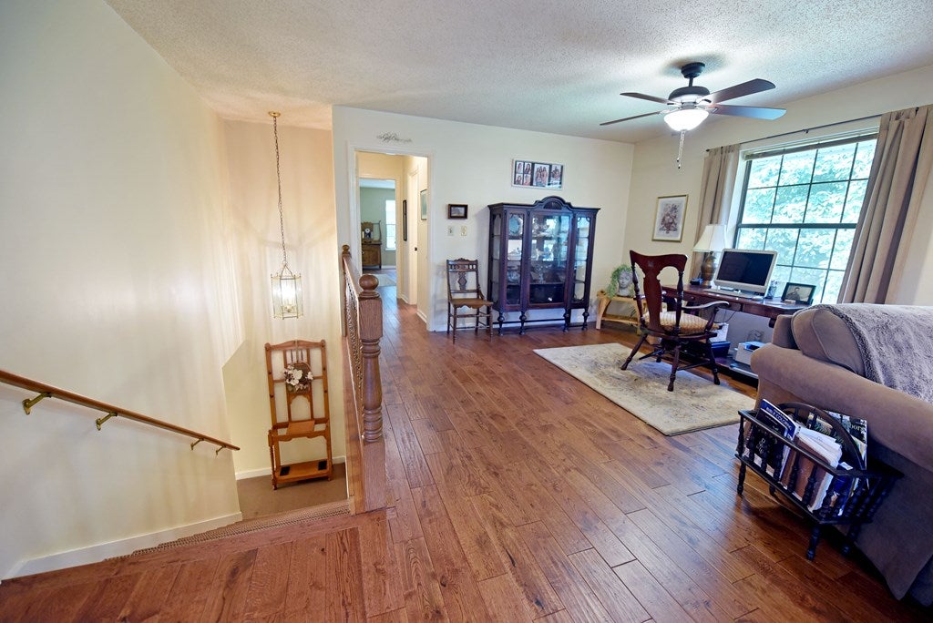 Ellijay, Georgia, 30536, United States, 4 Bedrooms Bedrooms, ,3 BathroomsBathrooms,Residential,For Sale,1940340