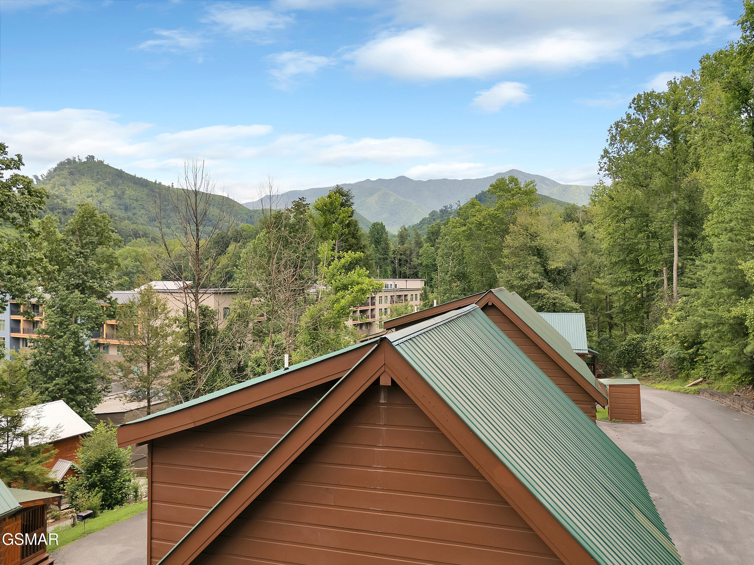 Gatlinburg, Tennessee, 37738, United States, 2 Bedrooms Bedrooms, ,2 BathroomsBathrooms,Residential,For Sale,1982435