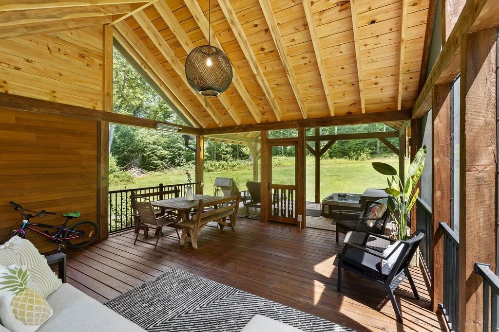 New Kingston, New York, 12459, United States, 3 Bedrooms Bedrooms, ,2 BathroomsBathrooms,Residential,For Sale,1907785