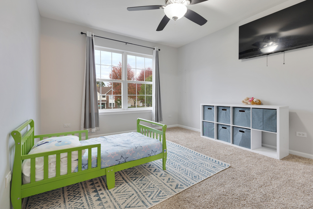 Elgin, Illinois, 60124, United States, 5 Bedrooms Bedrooms, ,3 BathroomsBathrooms,Residential,For Sale,1983976