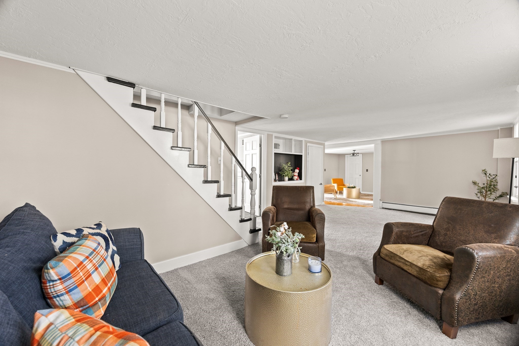 Taunton, Massachusetts, 02780, United States, 4 Bedrooms Bedrooms, ,2 BathroomsBathrooms,Residential,For Sale,2007506