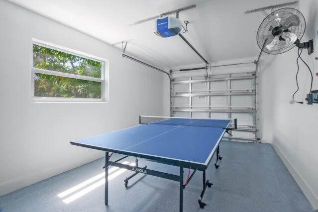 West Palm Beach, Florida, 33407, United States, 4 Bedrooms Bedrooms, ,2 BathroomsBathrooms,Residential,For Sale,1978414