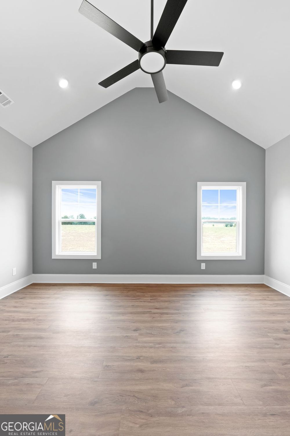 Barnesville, Georgia, 30204, United States, 4 Bedrooms Bedrooms, ,3 BathroomsBathrooms,Residential,For Sale,1858956