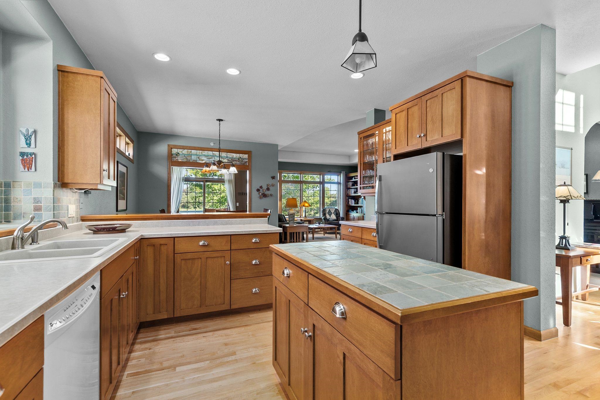 Appleton, Wisconsin, 54913, United States, 3 Bedrooms Bedrooms, ,3 BathroomsBathrooms,Residential,For Sale,1937217