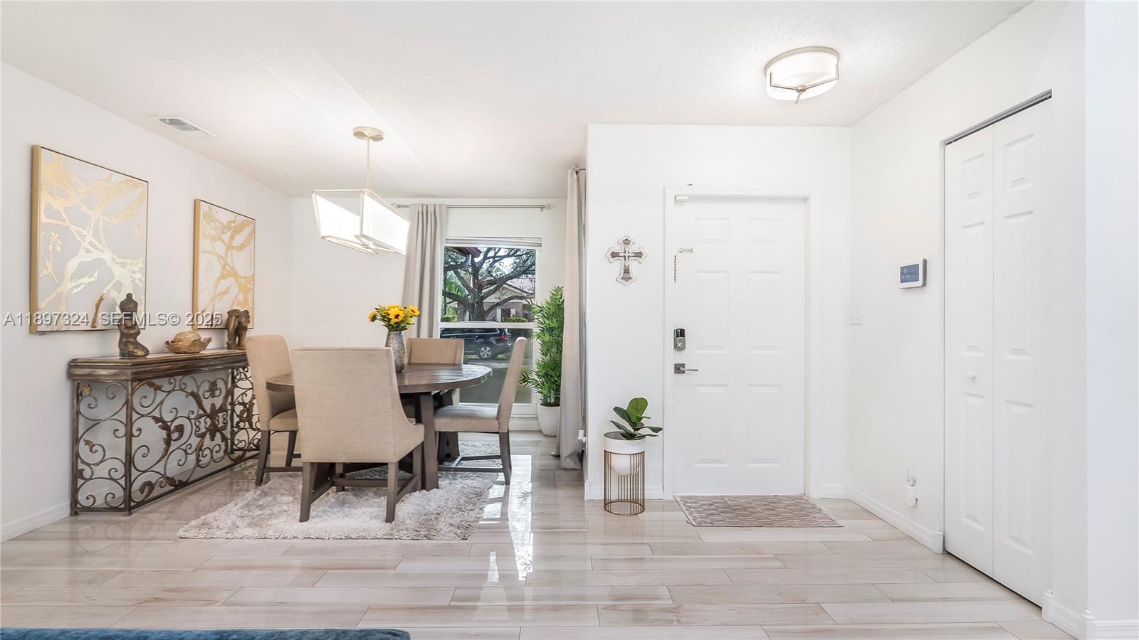 Coral Springs, Florida, 33065, United States, 3 Bedrooms Bedrooms, ,2 BathroomsBathrooms,Residential,For Sale,1993306