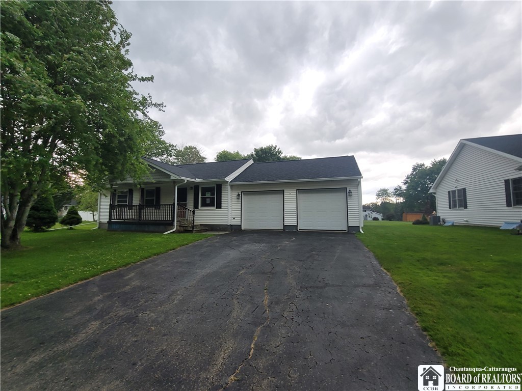 Valleyview Ave, Jamestown, NY 14701