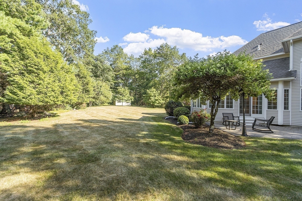 Middleton, Massachusetts, 01949, United States, 4 Bedrooms Bedrooms, ,4 BathroomsBathrooms,Residential,For Sale,1900627
