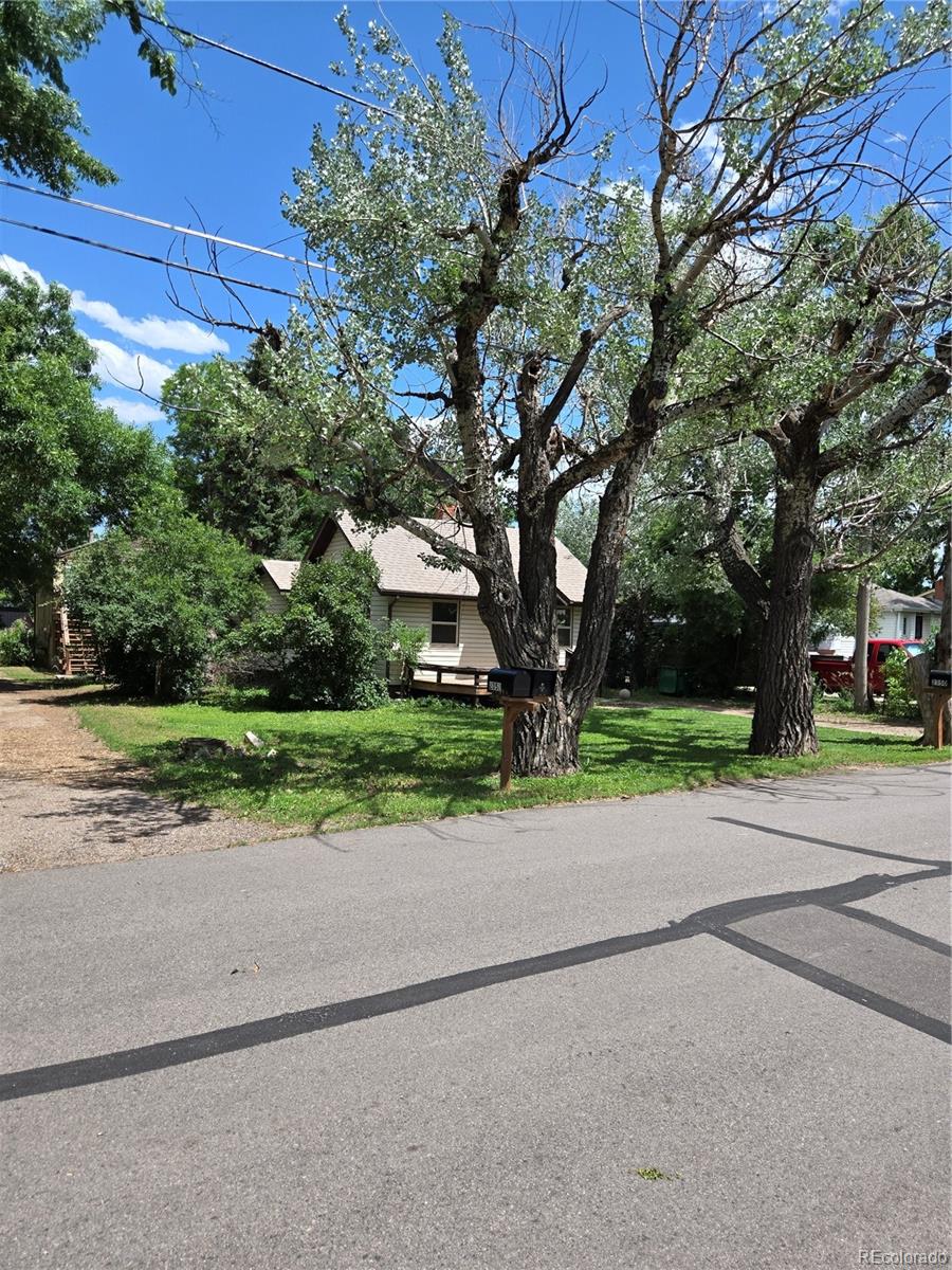 Lakewood, Colorado, 80215, United States, 4 Bedrooms Bedrooms, ,2 BathroomsBathrooms,Residential,For Sale,1875138