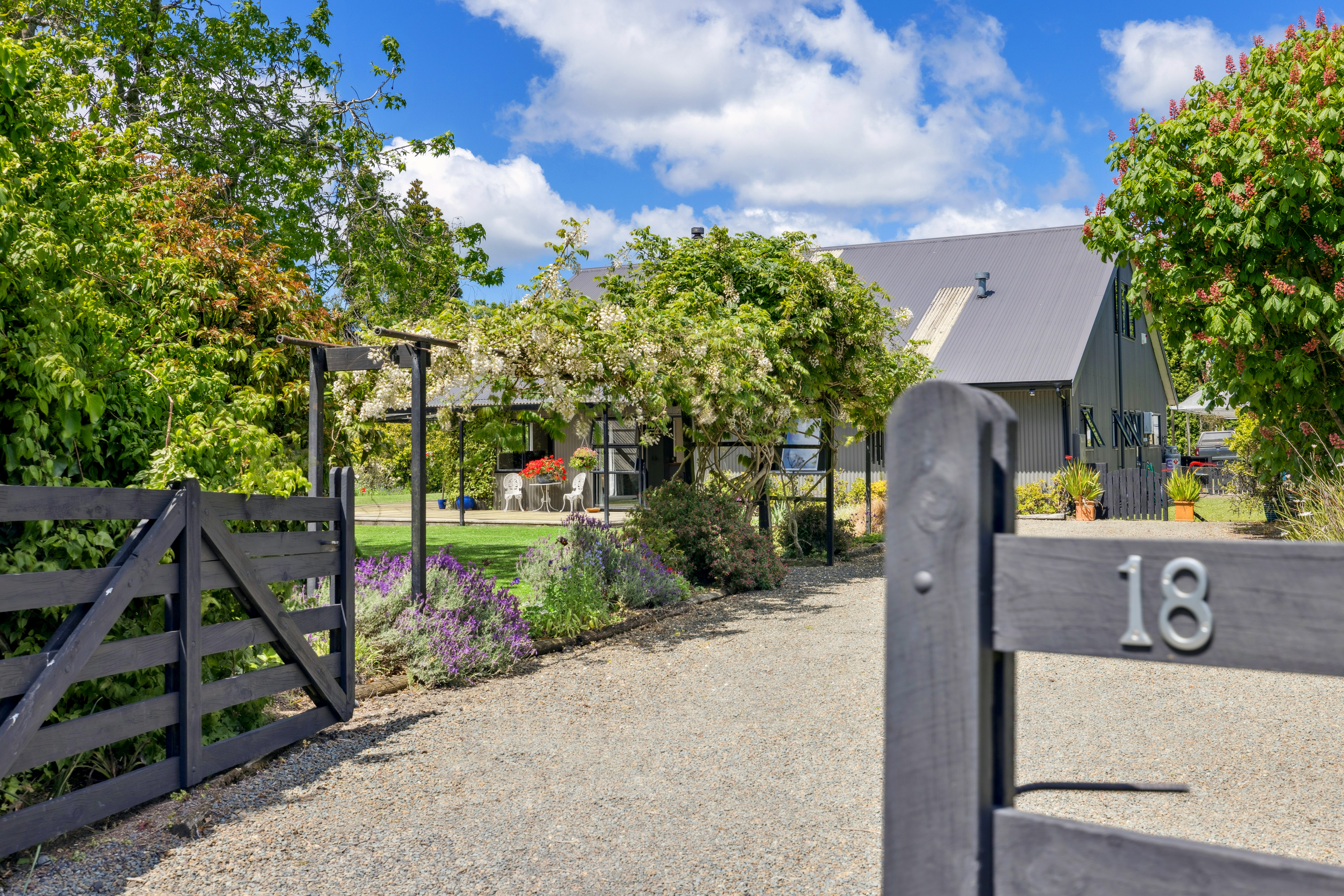  18 Lathrope Road, Riverhead - 物件實景