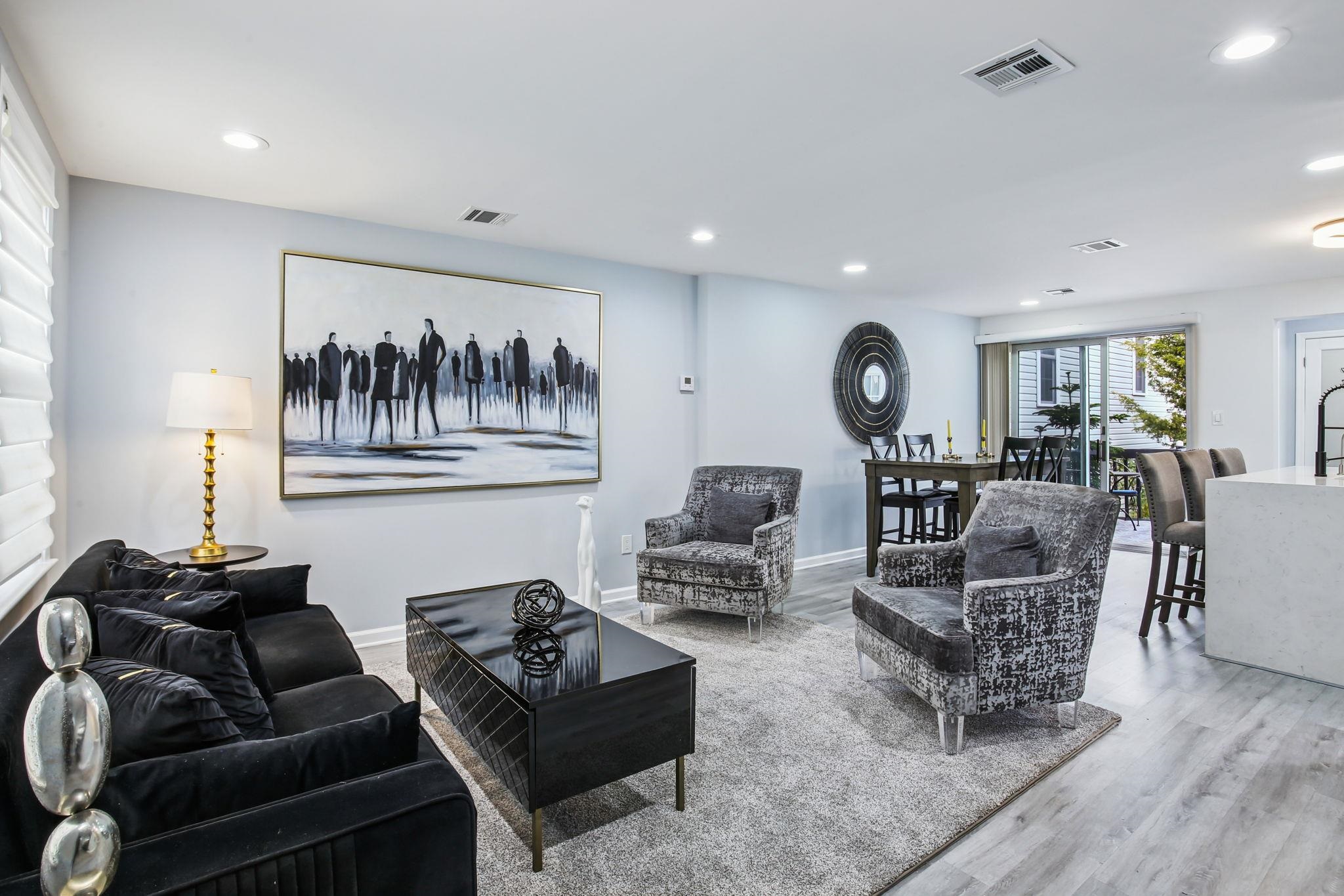 Bayonne, New Jersey, 07002, United States, 3 Bedrooms Bedrooms, ,2 BathroomsBathrooms,Residential,For Sale,2002835