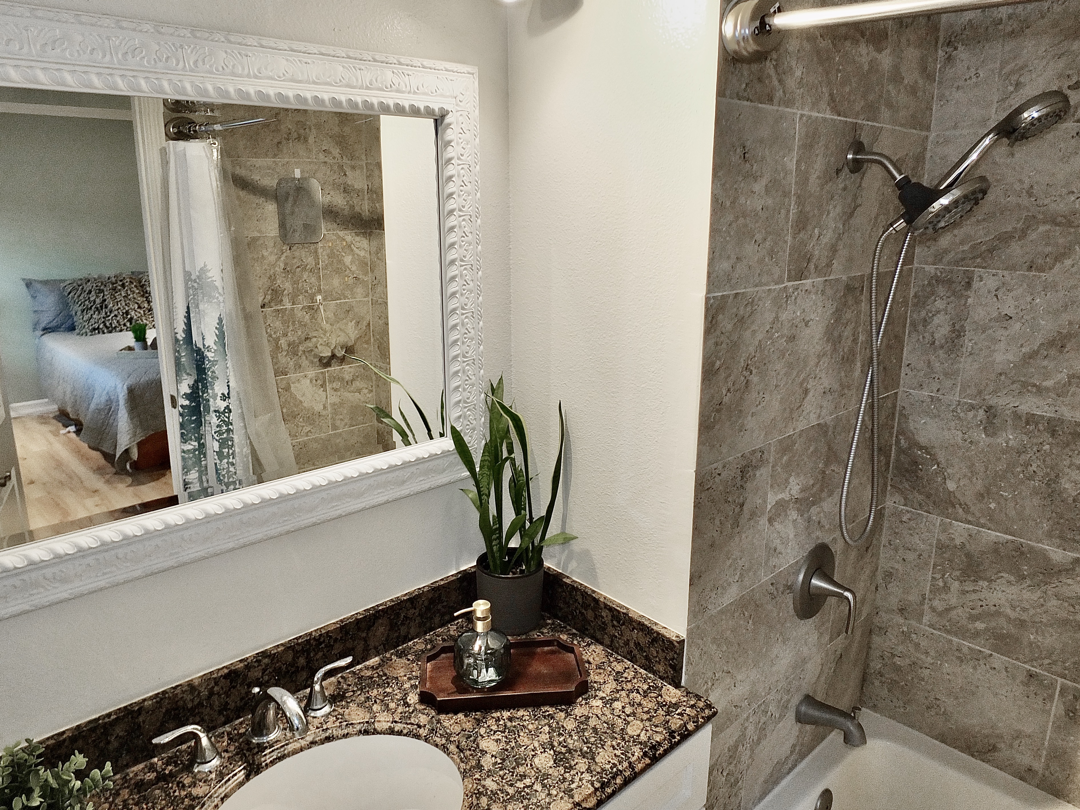 Gardena, California, 90247, United States, 2 Bedrooms Bedrooms, ,3 BathroomsBathrooms,Residential,For Sale,1905647