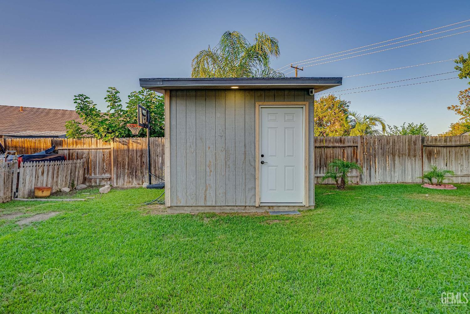 Bakersfield, California, 93313, United States, 4 Bedrooms Bedrooms, ,2 BathroomsBathrooms,Residential,For Sale,1882139