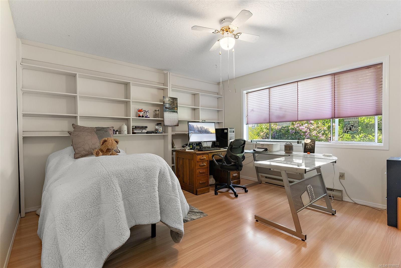 SAANICH, British Columbia, V8Z 3G7, CA, 3 Bedrooms Bedrooms, ,Residential,For Sale,1946868