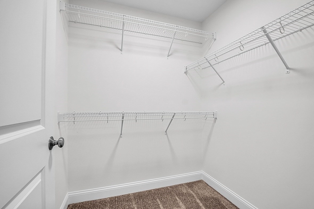 Leominster, Massachusetts, 01453, United States, 4 Bedrooms Bedrooms, ,3 BathroomsBathrooms,Residential,For Sale,1828563