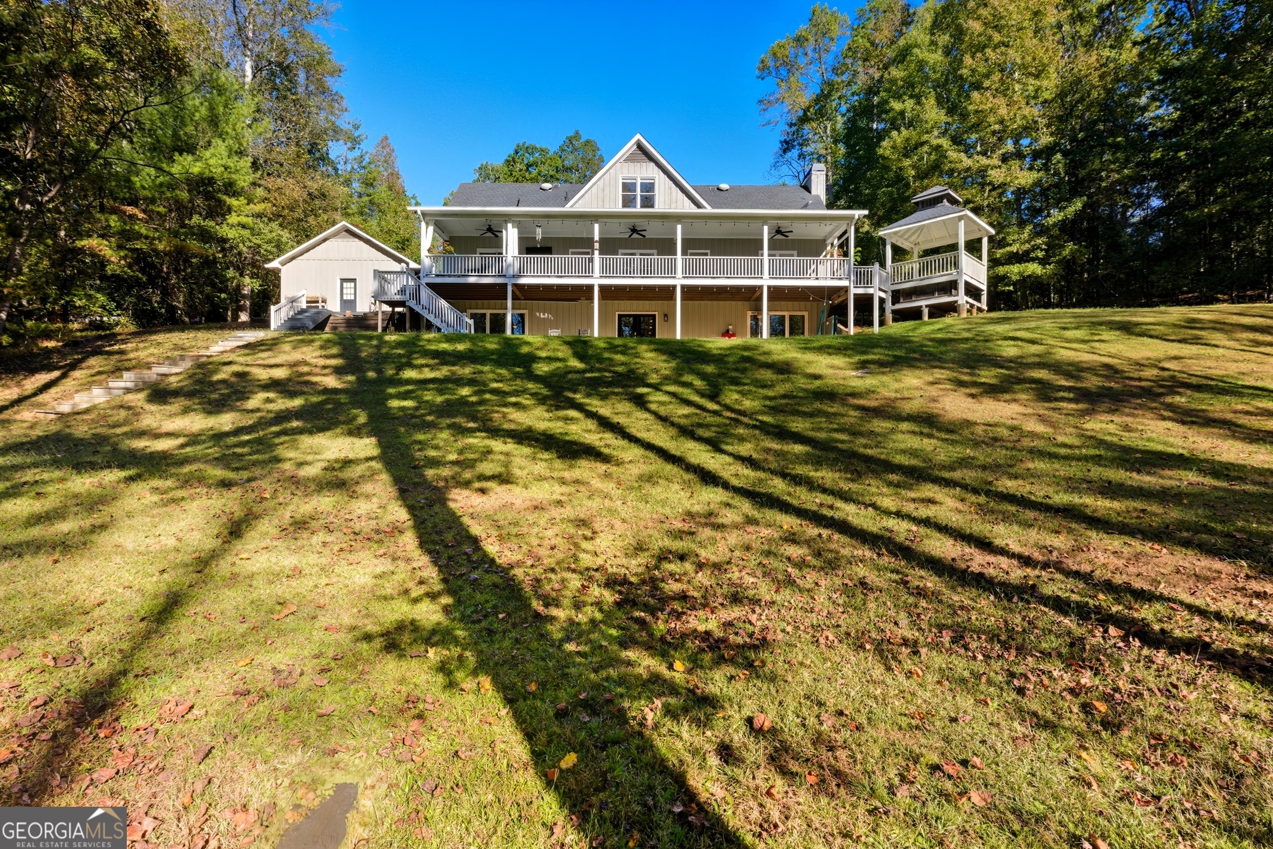 Clarkesville, Georgia, 30523, United States, 4 Bedrooms Bedrooms, ,4 BathroomsBathrooms,Residential,For Sale,1975876