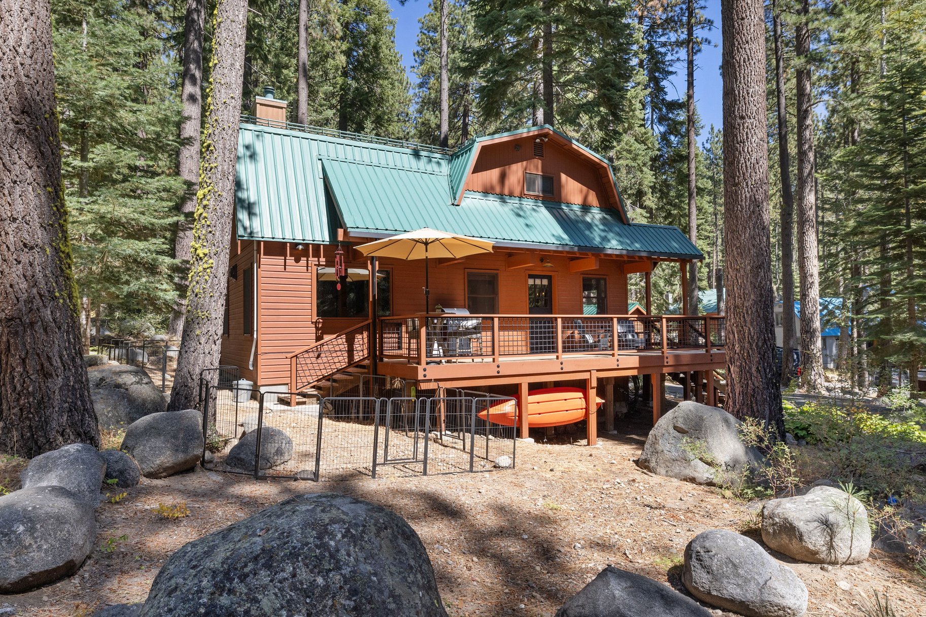  Rare Donner Tract home with private beach and pier access. - 物件實景