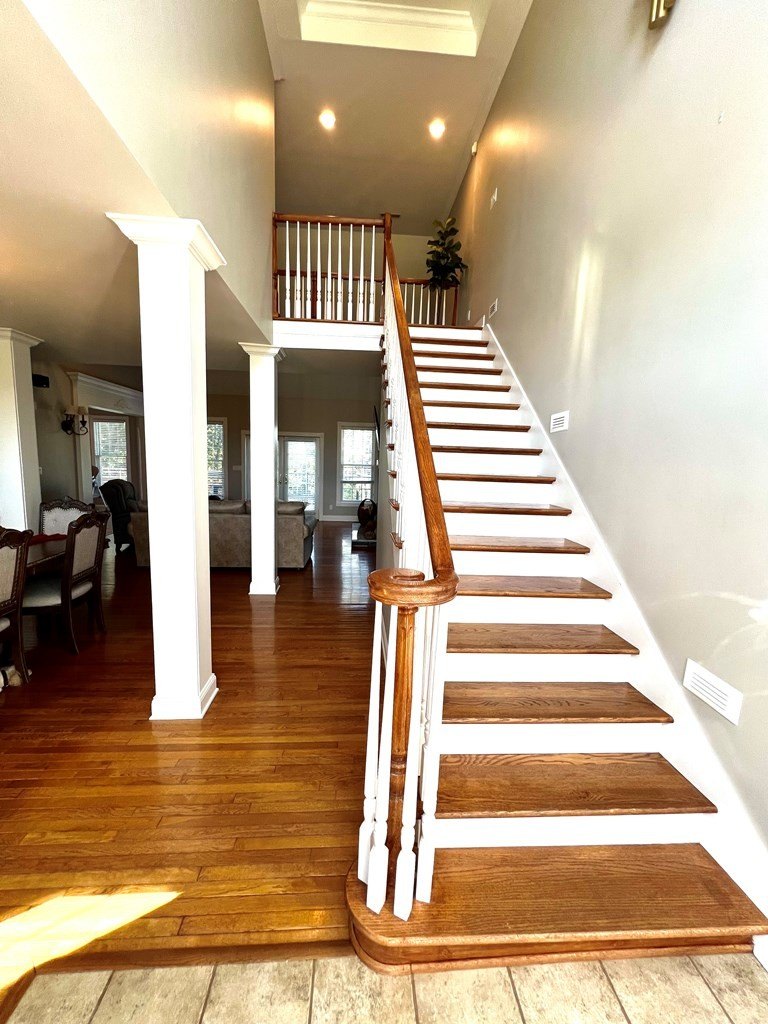 Prestonsburg, Kentucky, 41653, United States, 4 Bedrooms Bedrooms, ,4 BathroomsBathrooms,Residential,For Sale,1978376