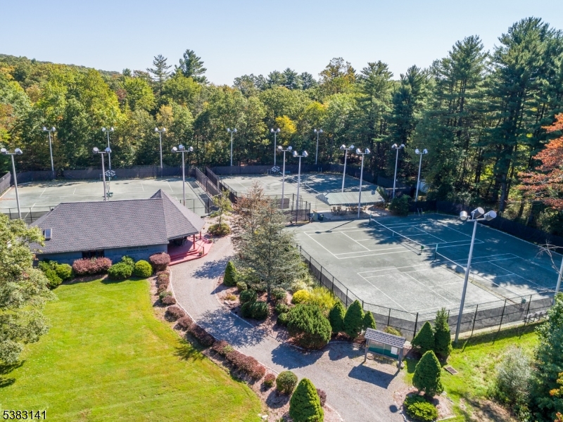 Kinnelon Boro, New Jersey, 07405, United States, 4 Bedrooms Bedrooms, ,4 BathroomsBathrooms,Residential,For Sale,1941980