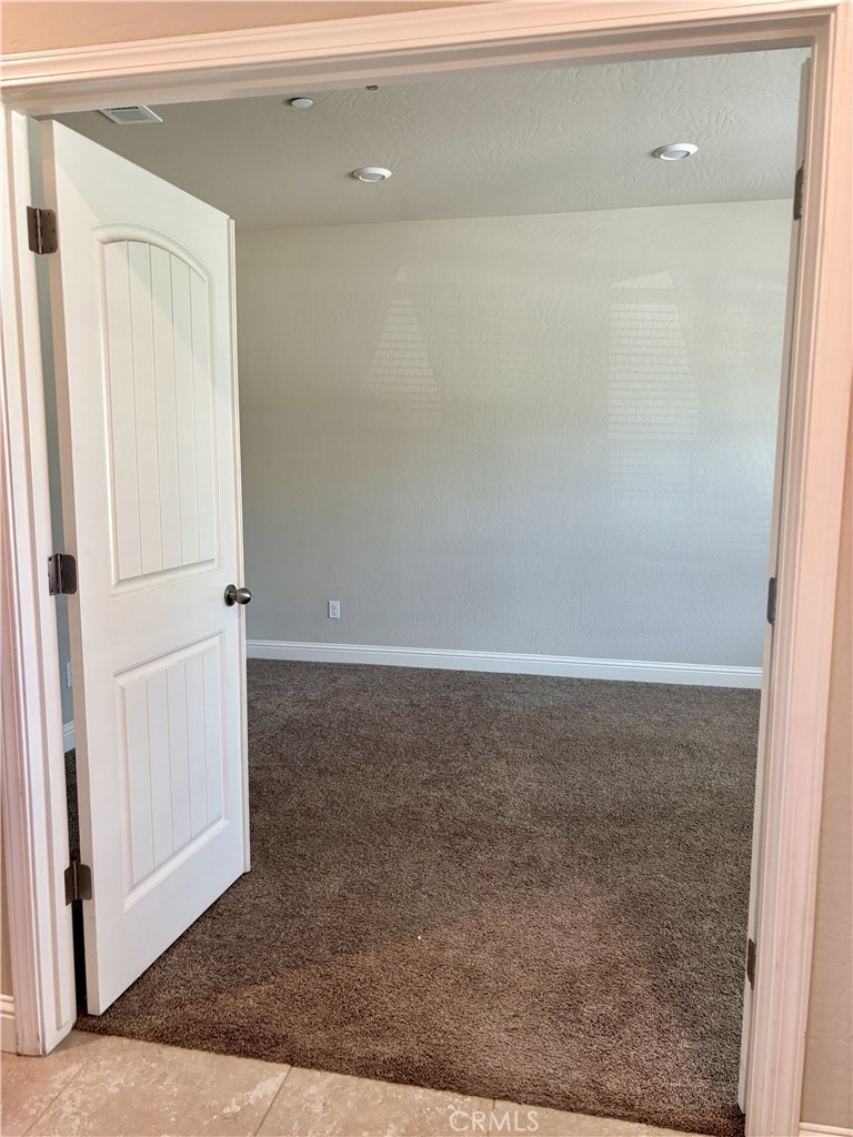 Clovis, California, 93619, United States, 3 Bedrooms Bedrooms, ,2 BathroomsBathrooms,Residential,For Sale,1919541