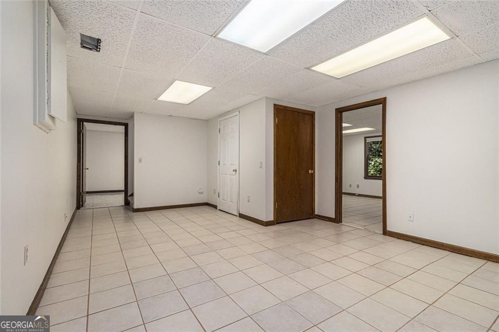 Roswell, Georgia, 30075, United States, 6 Bedrooms Bedrooms, ,4 BathroomsBathrooms,Residential,For Sale,1910371