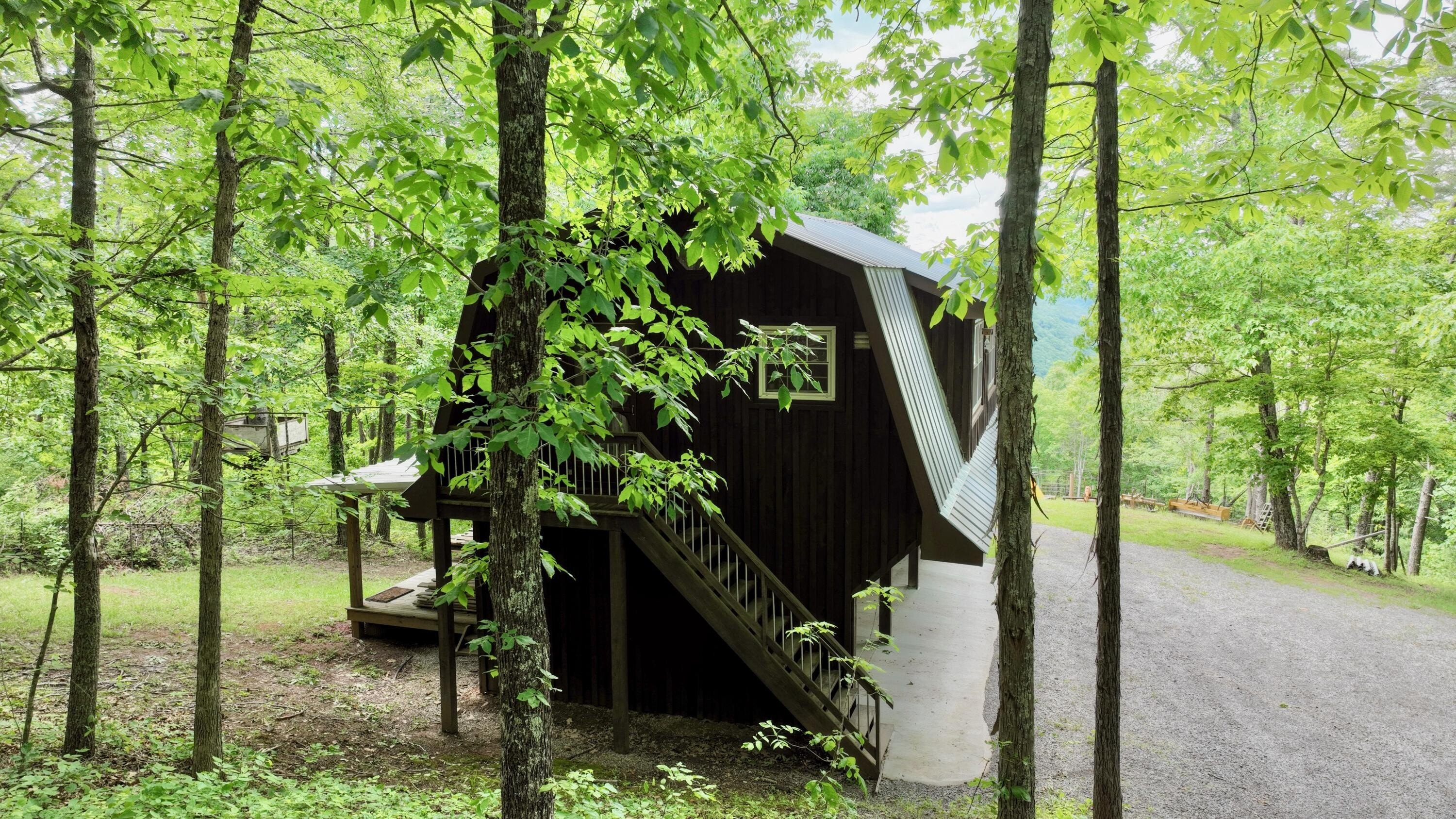 Hinton, West Virginia, 25951, United States, 3 Bedrooms Bedrooms, ,2 BathroomsBathrooms,Residential,For Sale,1847106