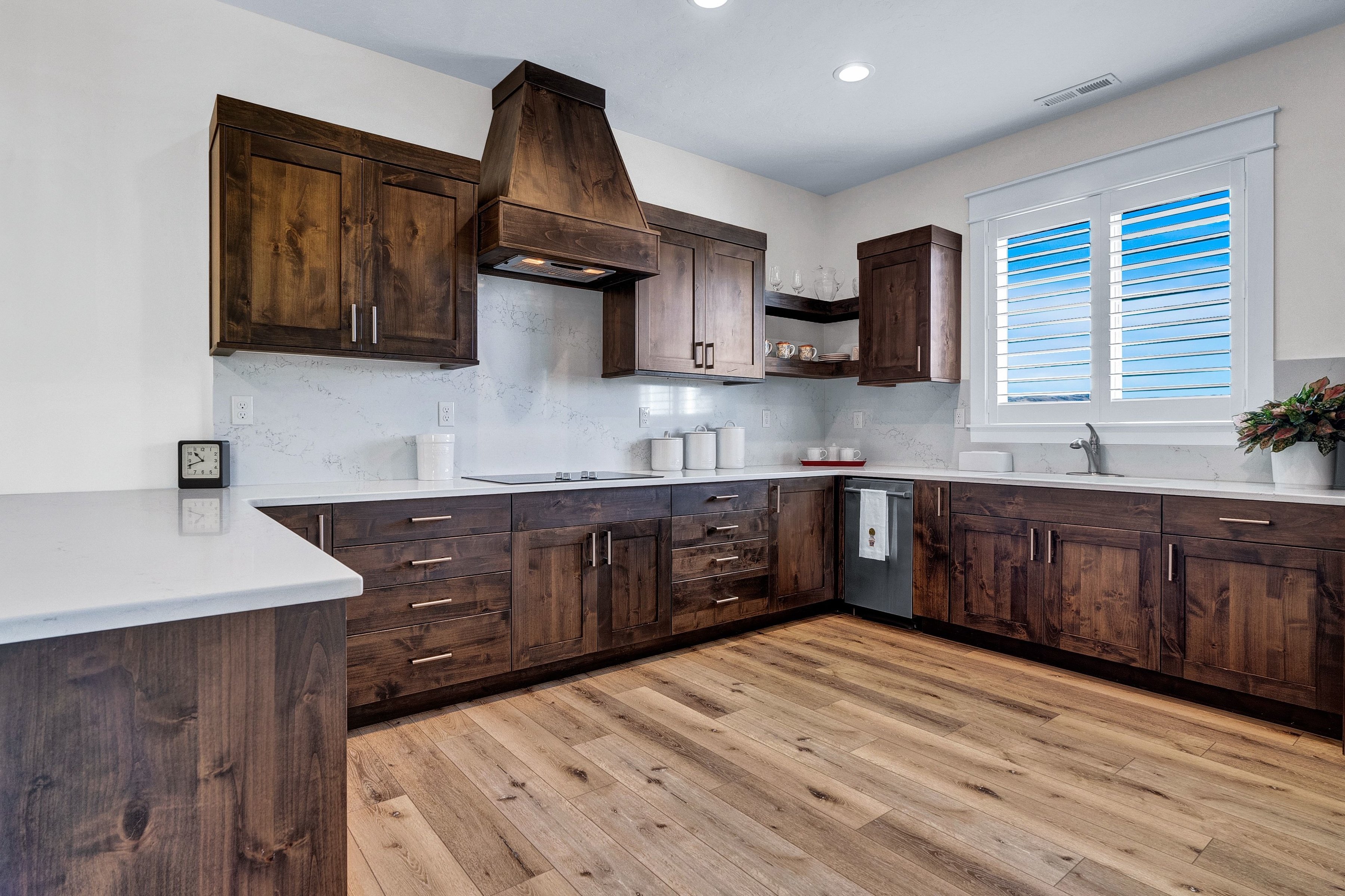  Refined Half-Acre Estate with Dual Kitchens & Open Space Backdrop - 物件實景