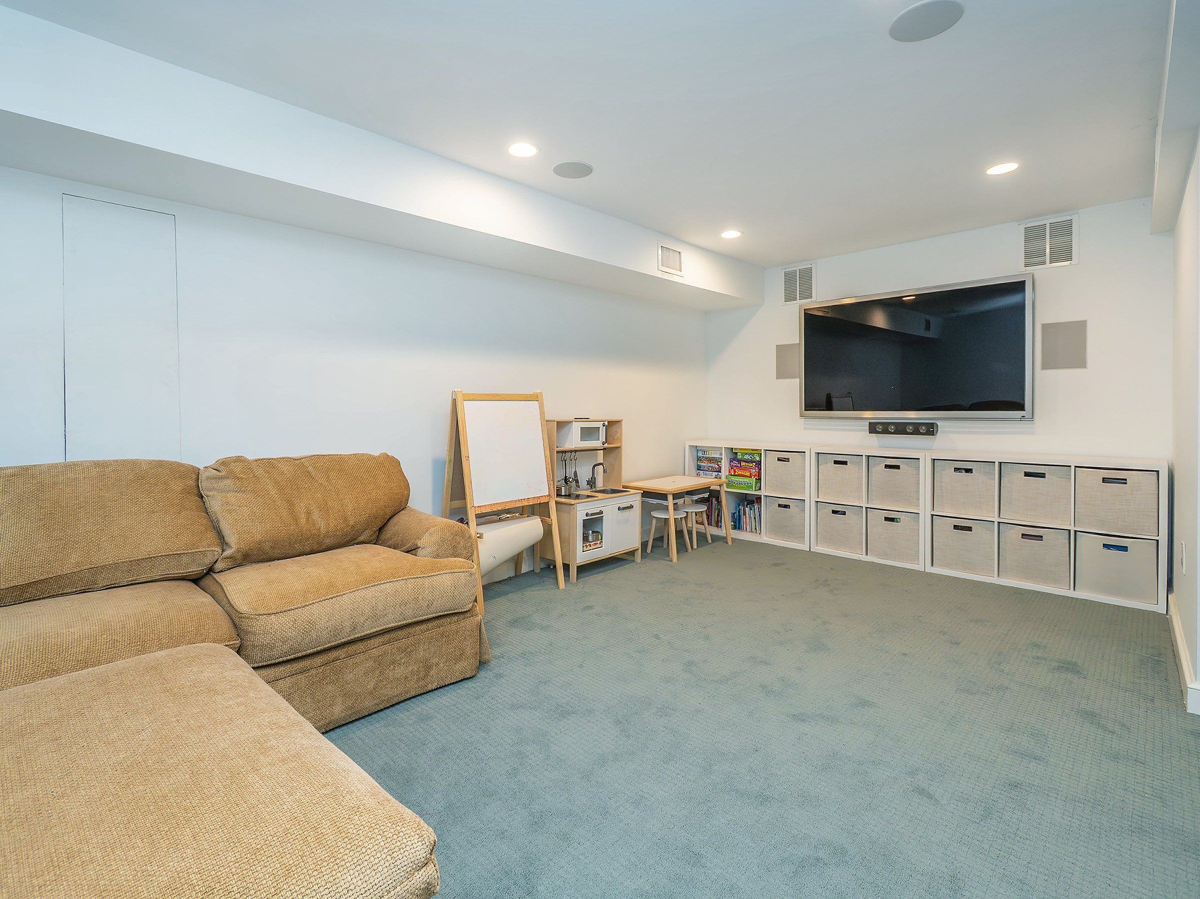  28 Monroe Street, Port Washington, NY, 11050 - 物件實景