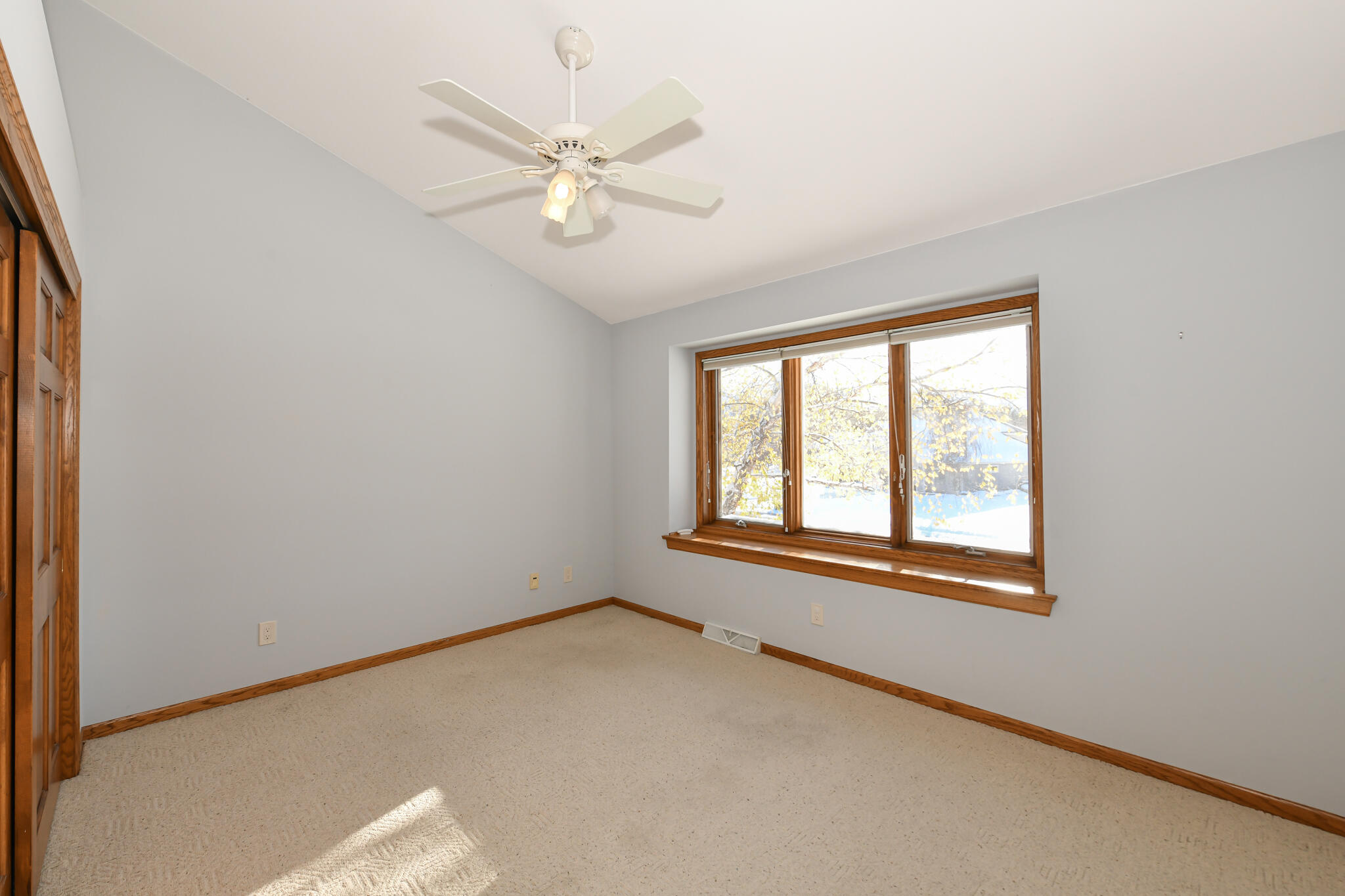 Mount Pleasant, Wisconsin, 53406, United States, 4 Bedrooms Bedrooms, ,3 BathroomsBathrooms,Residential,For Sale,1989473