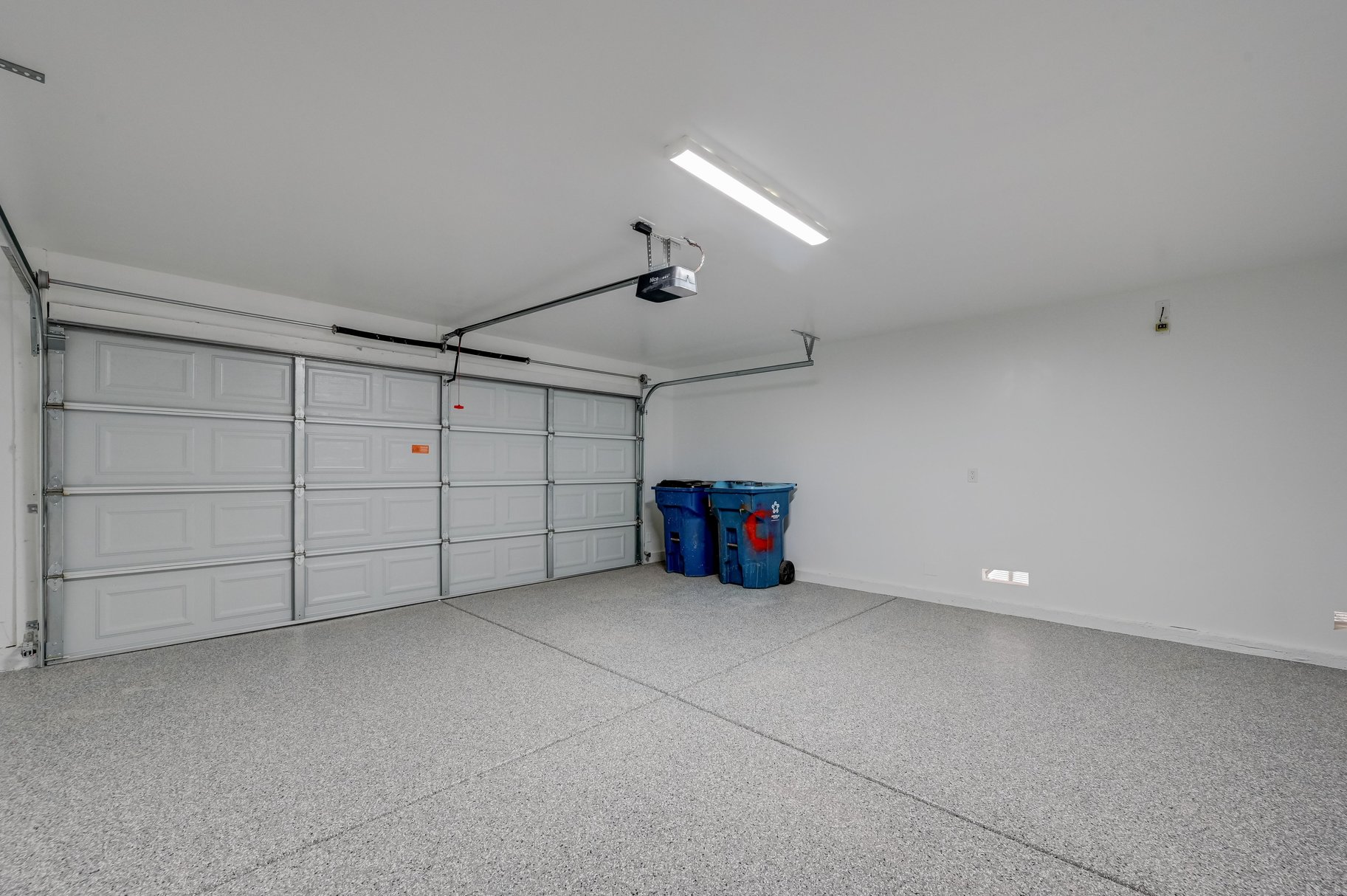  Newly Updated 3 Bed 2 Bath - 物件實景