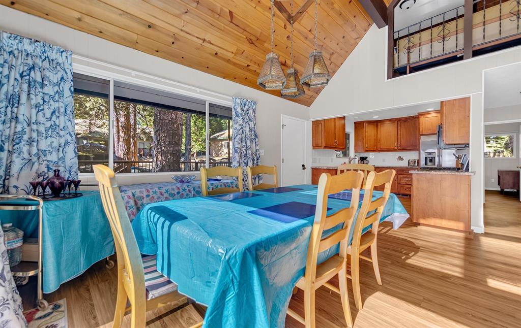 Lake Almanor Country Club, California, 96137, United States, 4 Bedrooms Bedrooms, ,2 BathroomsBathrooms,Residential,For Sale,1868629