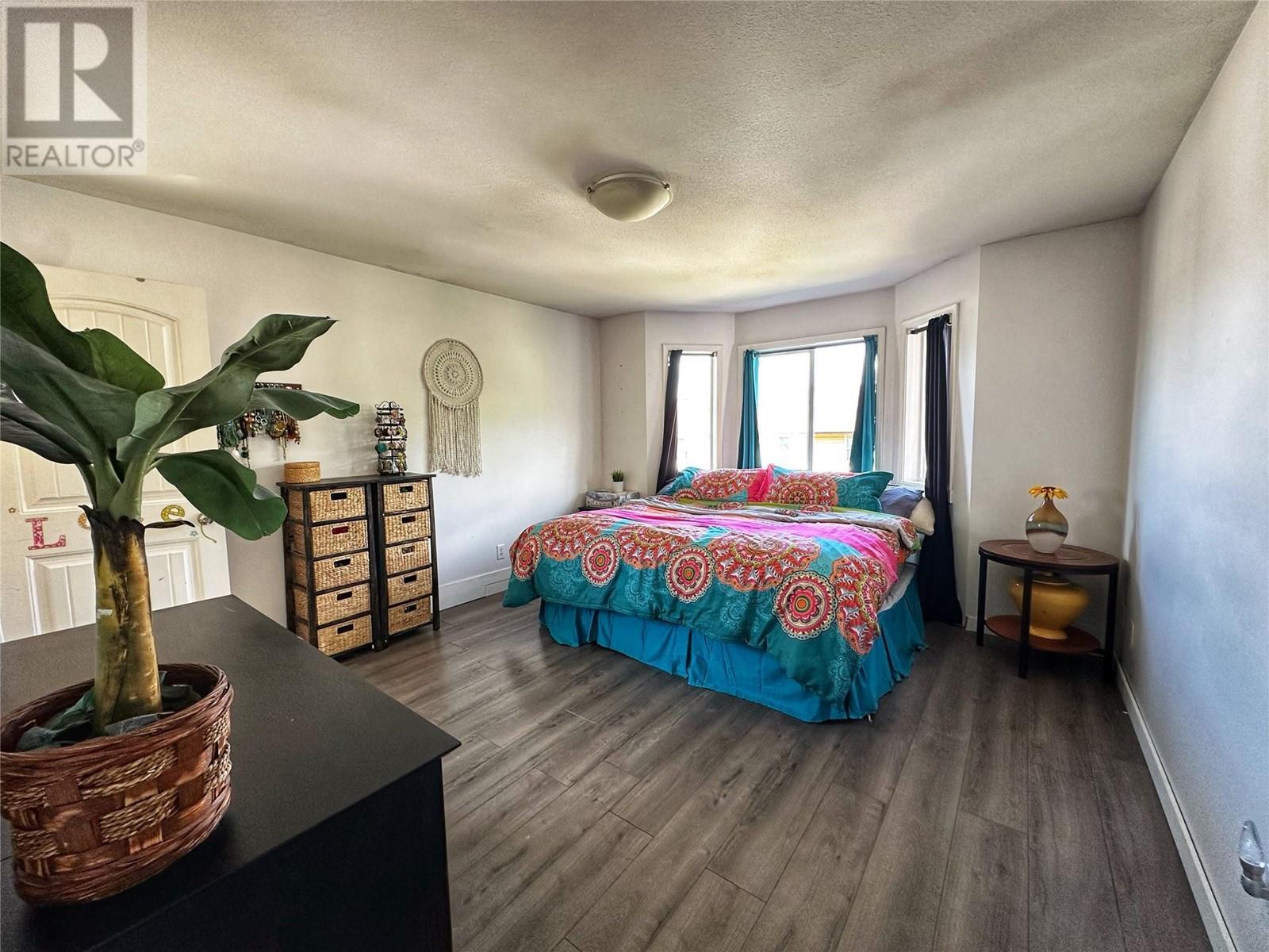 VERNON, British Columbia, V1H 1Z5, CA, 3 Bedrooms Bedrooms, ,2 BathroomsBathrooms,Residential,For Sale,1913509